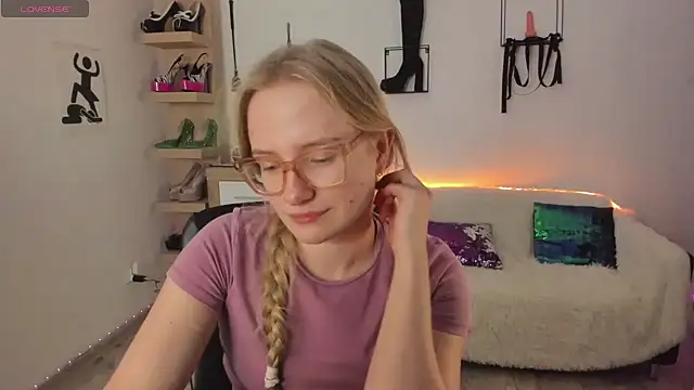 NancyHottie's Live XXX Chat