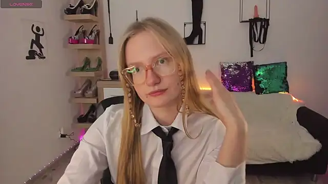 NancyHottie Chat XXX live