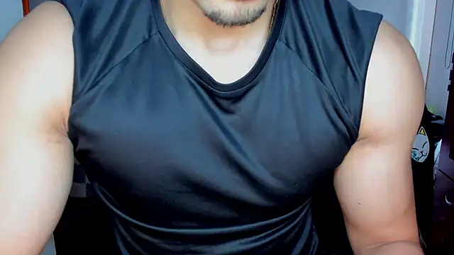 Tommy_Bred Adlı Modelin Web Kamerası Şovu