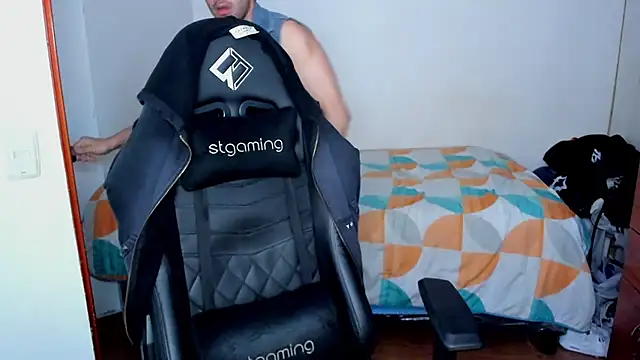 Tommy_Bred Pertunjukan Webcam