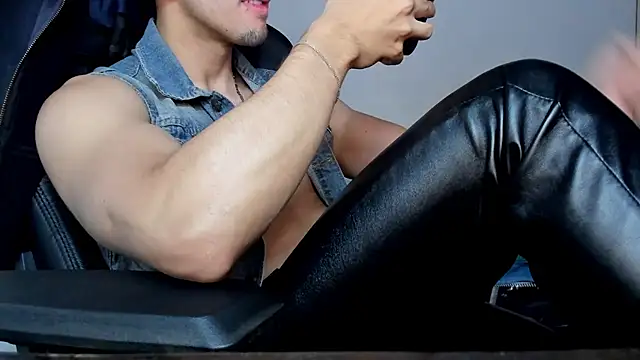 Tommy_Bred 在線直播表演