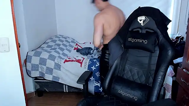 Tommy_Bredのウェブカメラシ  ョー