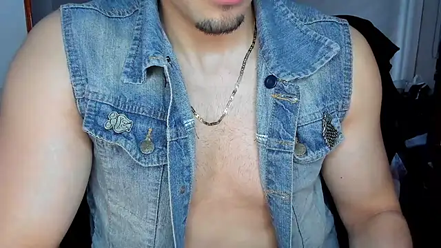 Tommy_Bred Adlı Modelin Web Kamerası Şovu