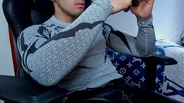 عرض كام Tommy_Bred