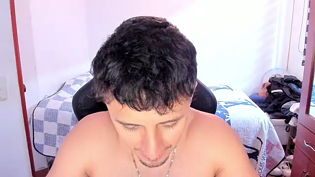 Tommy_Bredのウェブカメラショー