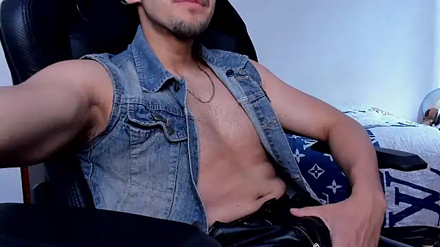 عرض كام Tommy_Bred