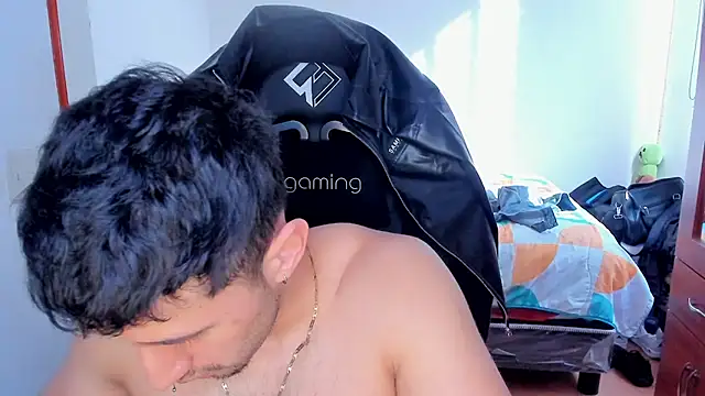 Tommy_Bred webcam show