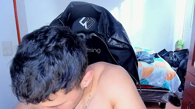 Tommy_Bred webkamerás műsora