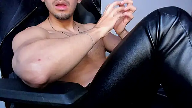 Tommy_Bred: вебкам-шоу