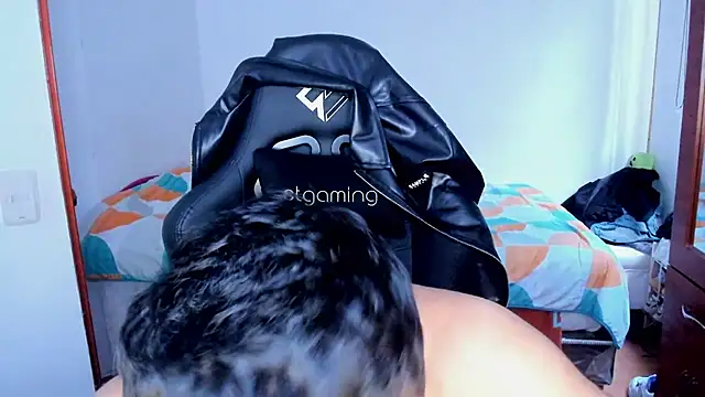 Tommy_Bred Adlı Modelin Web Kamerası Şovu