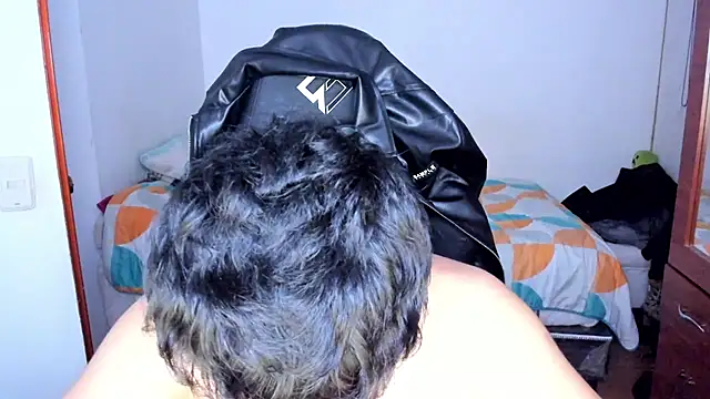 Tommy_Bred Pertunjukan Webcam