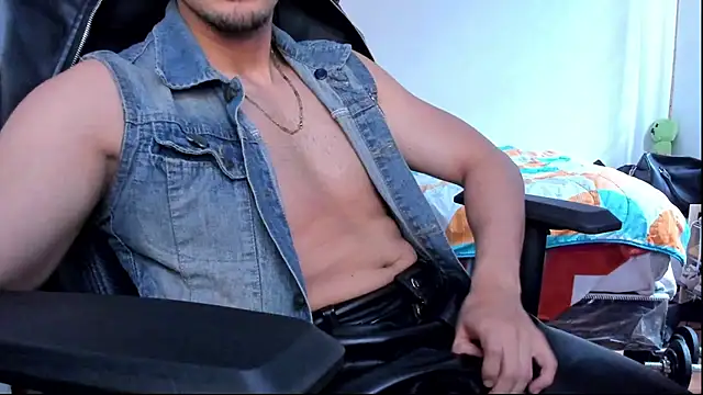 Tommy_Bred Show in webcam