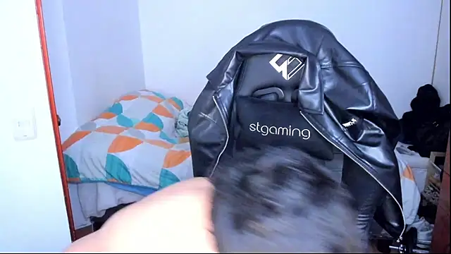 Tommy_Bred webkamerás műsora