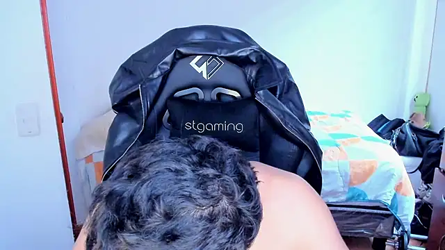 הופעת וובקאם של Tommy_Bred