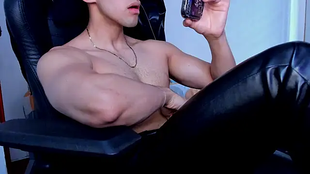 Tommy_Bred 网络视讯表演