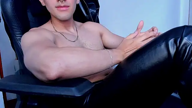 Tommy_Bred webcam show