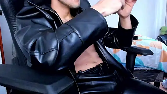 הופעת וובקאם של Tommy_Bred