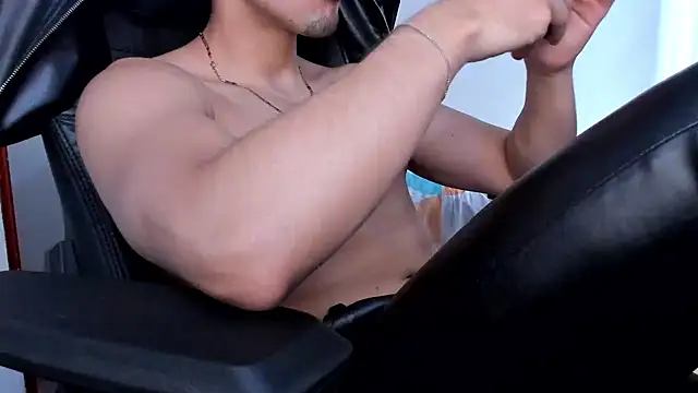 Show de Tommy_Bred na webcam