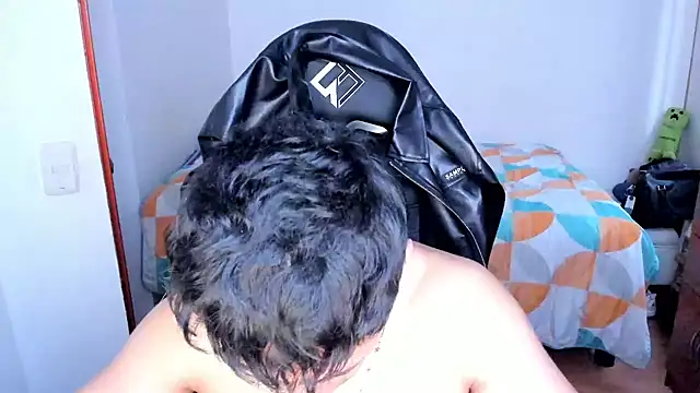 הופעת וובקאם של Tommy_Bred