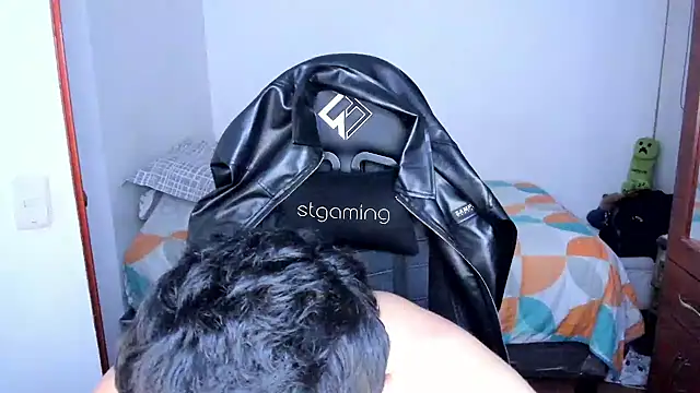Tommy_Bredのウェブカメラショー