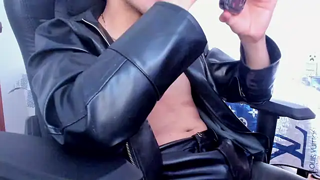 Tommy_Bred Show in webcam