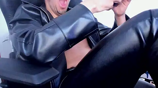 Tommy_Bred Webcam Show