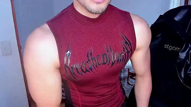 Tommy_Bred Pertunjukan Webcam