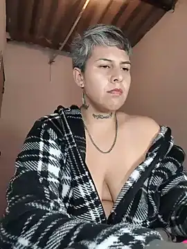 Czat XXX na żywo – Yessi_rousse