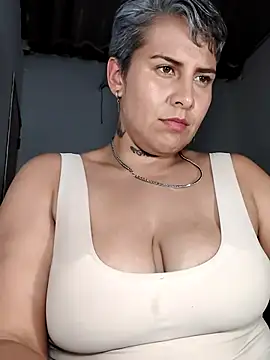 Yessi_rousse Cameră chat live