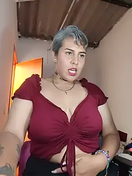 Czat XXX na żywo – Yessi_rousse