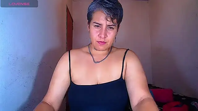 Yessi_rousse – Naživo XXX chat