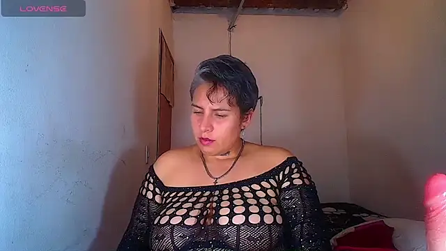 צ'אט XXX בשידור חי של Yessi_rousse