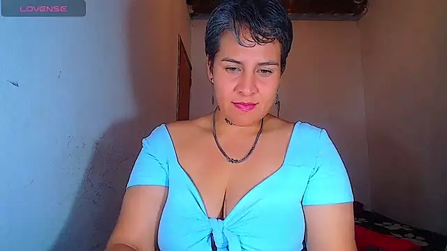 Yessi_rousse live XXX chat