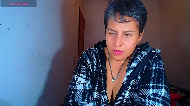 Yessi_rousse's Live XXX Chat