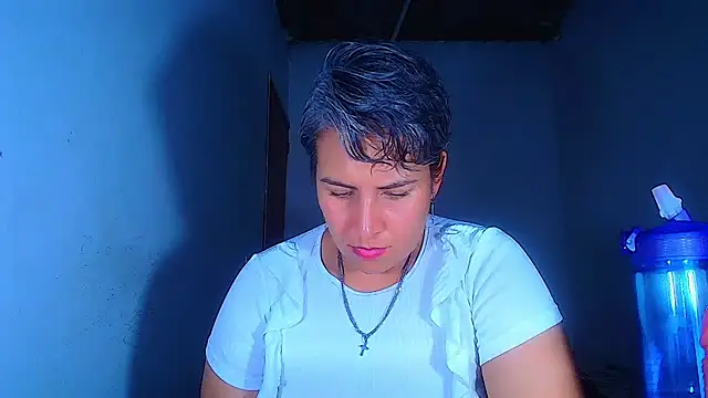 Yessi_rousse's Webcam Show