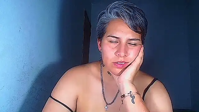 Živý XXX chat Yessi_rousse
