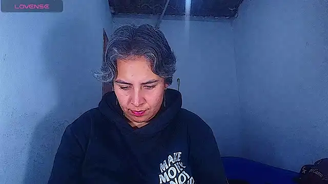 Živý XXX chat Yessi_rousse