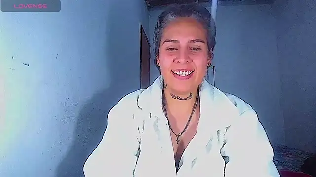 Czat XXX na żywo – Yessi_rousse