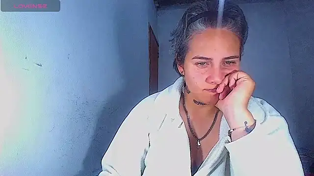 Czat XXX na żywo – Yessi_rousse