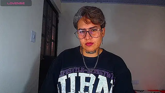 Yessi_rousse: απευθείας συνομιλία ΧΧΧ