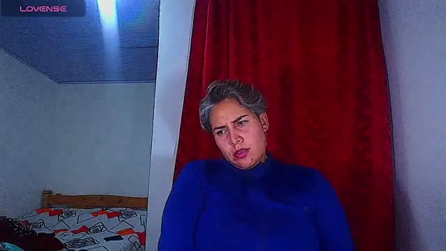 XXX chat uživo modela Yessi_rousse