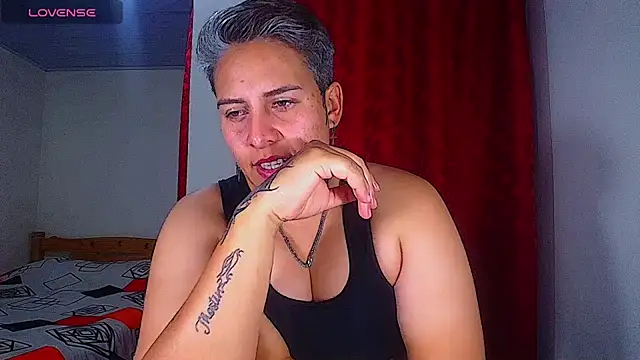 Yessi_roussen Live XXX chat