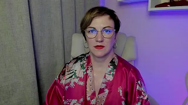 Chatroom XXX en direct de feliziaDesire