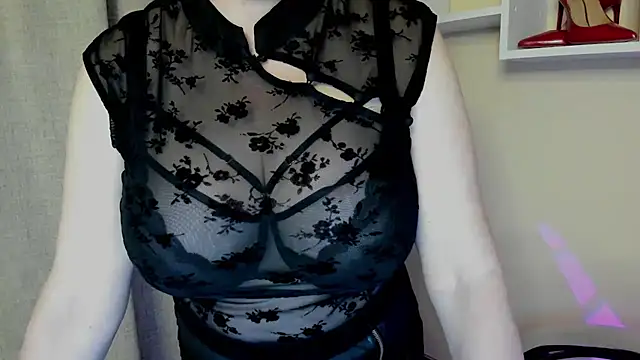 Chat XXX en directo de feliziaDesire
