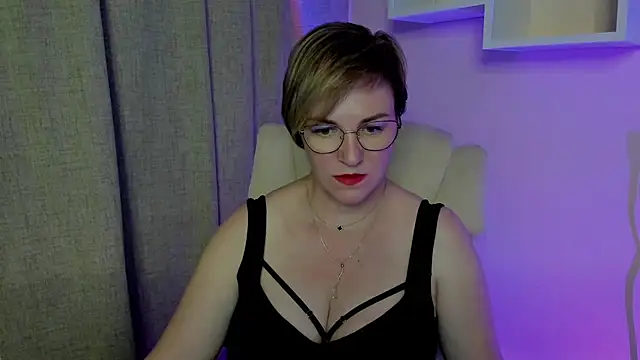 Chat +18 de feliziaDesire ao vivo