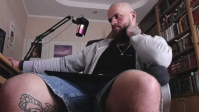 Czat XXX na żywo – FindomJason