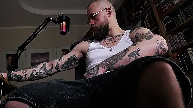 FindomJason Show in webcam