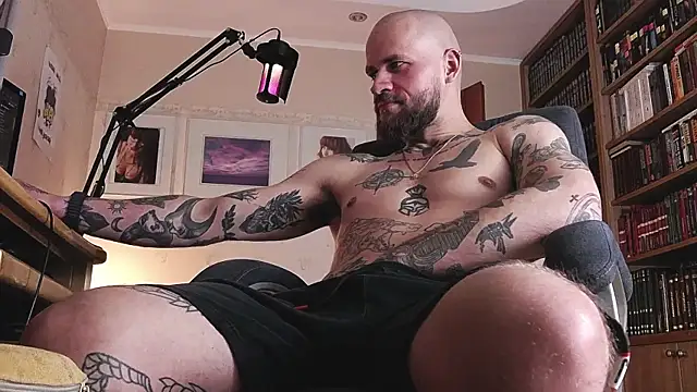 padr3jason: διαδικτυακό σόου στην κάμερα