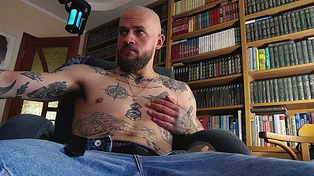 padr3jason: διαδικτυακό σόου στην κάμερα