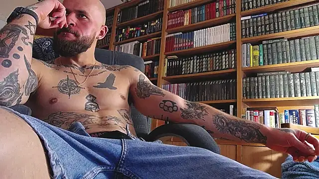 padr3jason: διαδικτυακό σόου στην κάμερα